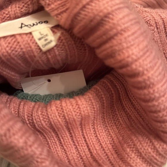 Awoo stripped rubbed cropped turtleneck NWT L - Picture 6 of 11